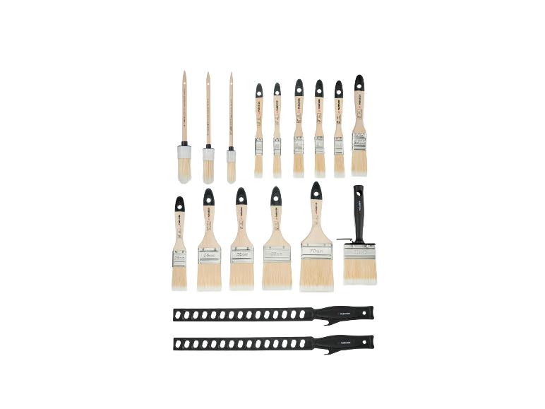Set Pinsel in verschiedenen Größen und Formen, einschließlich Rund- und Flachpinsel.