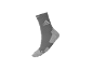 Schwarze Sportsocke mit grauen Akzenten und weißem Logo.