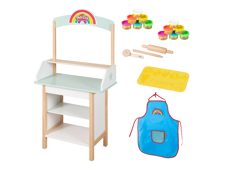 Play-Doh Knete-Set mit Holzspielstand und Zubehör.