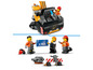LEGO City Bauset mit Kran, Minifiguren und Zubehör.