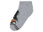 Graue Socken mit Comic-Motiv.