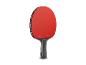 Roter Tischtennisschläger mit schwarzem Griff und Kantenband.