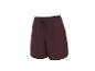 Bordeauxrote Damen-Shorts mit Kordelzug in der Taille.