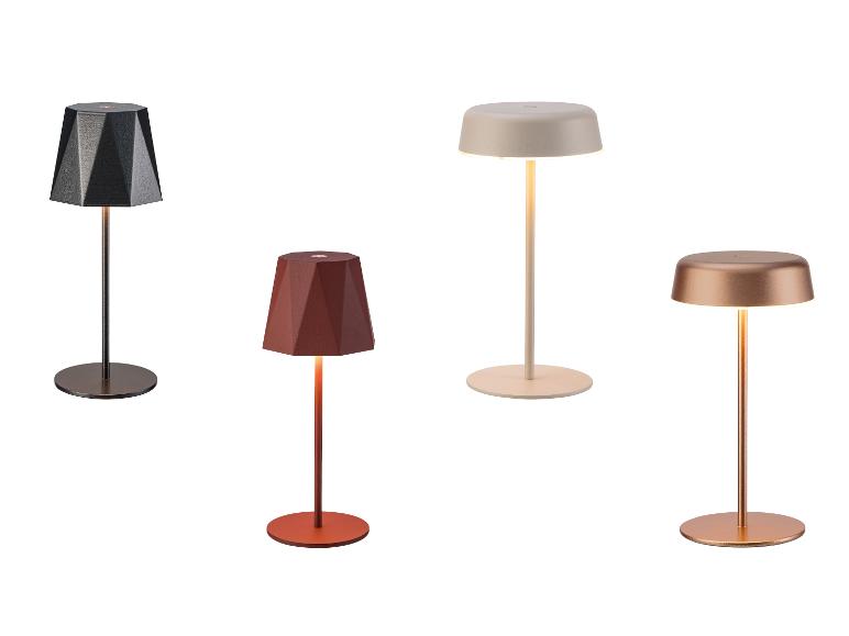 Vier tragbare Tischlampen in verschiedenen Designs und Farben, darunter Schwarz, Terrakotta, Beige und Kupfer.