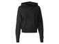 Schwarzer Hoodie mit Kapuze und langen Ärmeln.