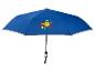 Blauer Regenschirm mit bunten geometrischen Formen und dem Ladenlogo in der Mitte.