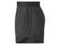 Schwarze Sport Shorts mit elastischem Bund.