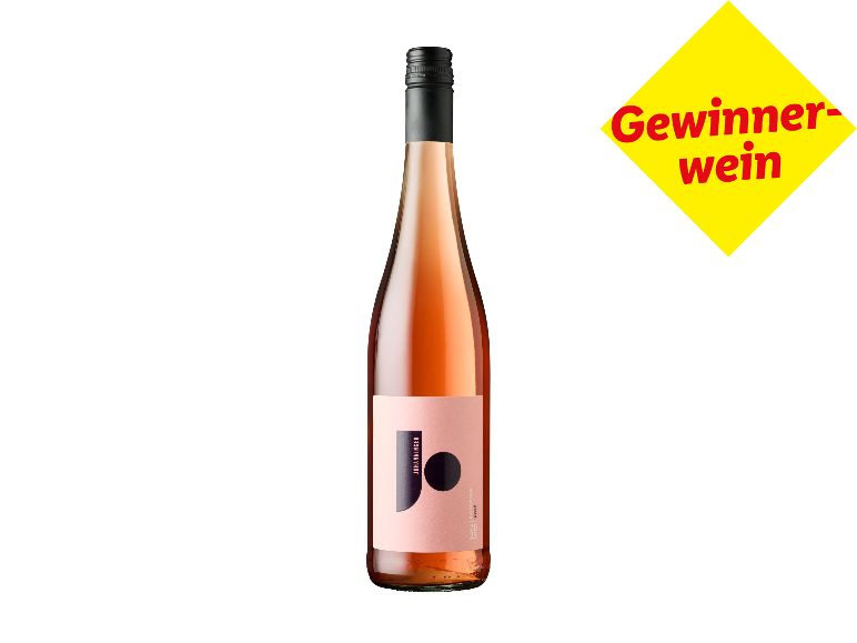 Johanninger Rosé Wein in der Flasche mit einem gelben Badge mit der Aufschrift Gewinnerwein