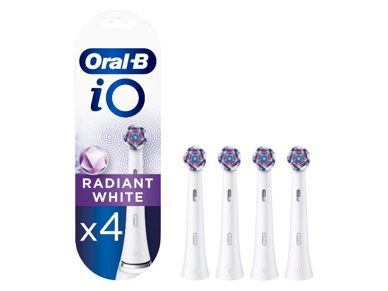 Vier Oral-B iO Radiant White Bürstenköpfe.