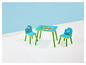 Ein Peppa Pig Tisch mit zwei Stühlen.