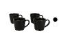Set aus vier schwarzen Kaffeetassen mit Henkeln, mit schwarzen und weißen Farboptionen.