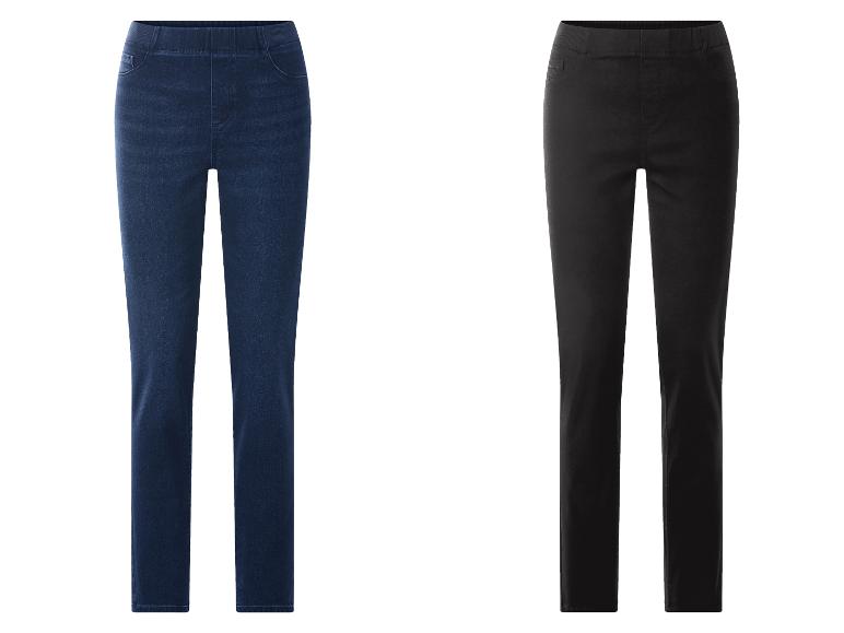 Zwei Damen-Jeggings: eine dunkelblaue und eine schwarze.