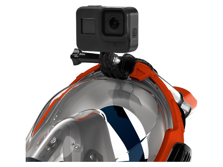 GoPro an einer orangenen Tauchermaske befestigt.