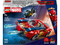 Spielzeug-Bauset mit einem roten Auto und zwei Actionfiguren.