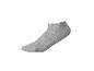Ein hellgrauer Socken auf weißem Hintergrund.