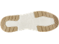 Unterseite einer Schuhsohle mit strukturiertem Muster in Beige und Cremeweiß.