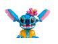 LEGO Stitch-Modell mit beweglichen Ohren und Hawaiihemd.