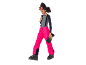 Mädchen in Skibekleidung: rosa Hose, graue Thermounterwäsche, schwarze Mütze, Brille und Handschuhe.