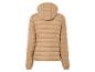 Beige gesteppte Jacke mit Kapuze.