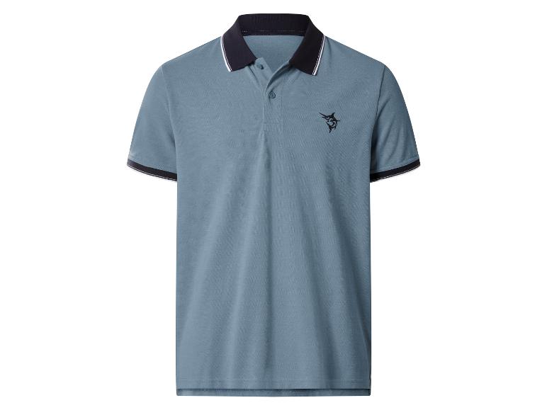 Herren-Poloshirt in Blau mit dunkelblauem Kragen und Ärmelbündchen, mit Marlin-Stickerei.