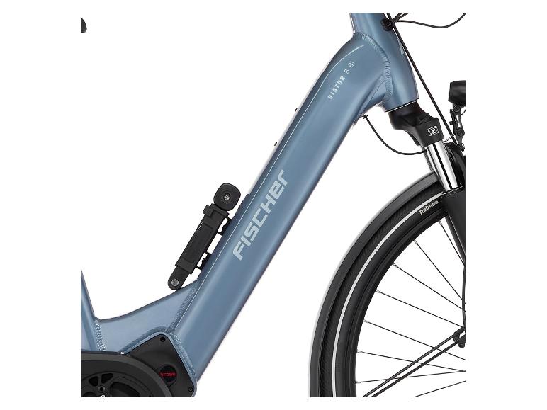 Graues E-Bike mit Handyhalterung und Rubena-Reifen.