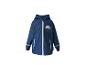 Blaue Kinderregenjacke mit Kapuze und einem Wolkenmotiv mit dem Text „HAPPY DAY“.