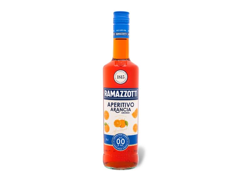 Flasche Orangen-Aperitif mit 0,0% Alkohol, mit Orangenillustrationen und Text