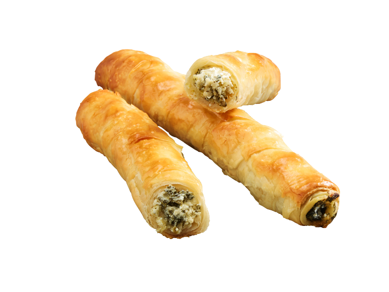 Drei Gebäckstücke mit Käse- und Spinatfüllung auf weißem Hintergrund.