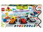 LEGO Duplo 10445 F1 Team Race Cars & Drivers Set, mit Rennwagen und Zubehör.