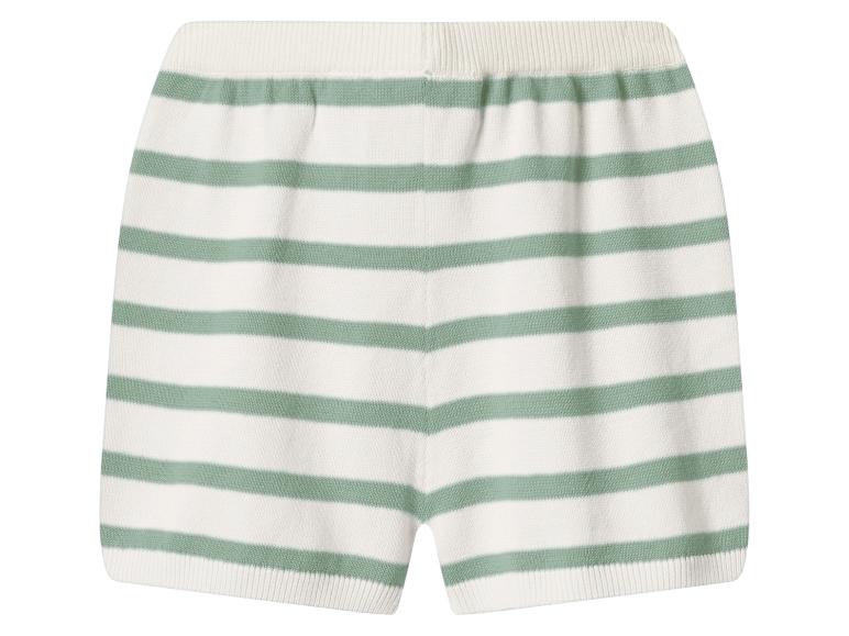 Weiß-grün gestreifte Strickshorts