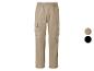 Beige und schwarze Cargohosen.