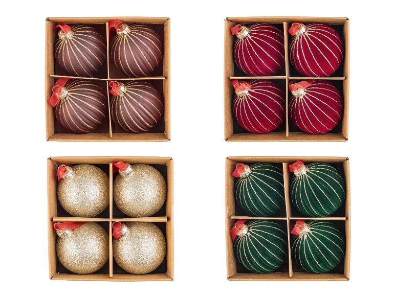 Sets aus 4 LIVARNO® Glas-Weihnachtskugeln in Braun, Rot, Gold und Grün.
