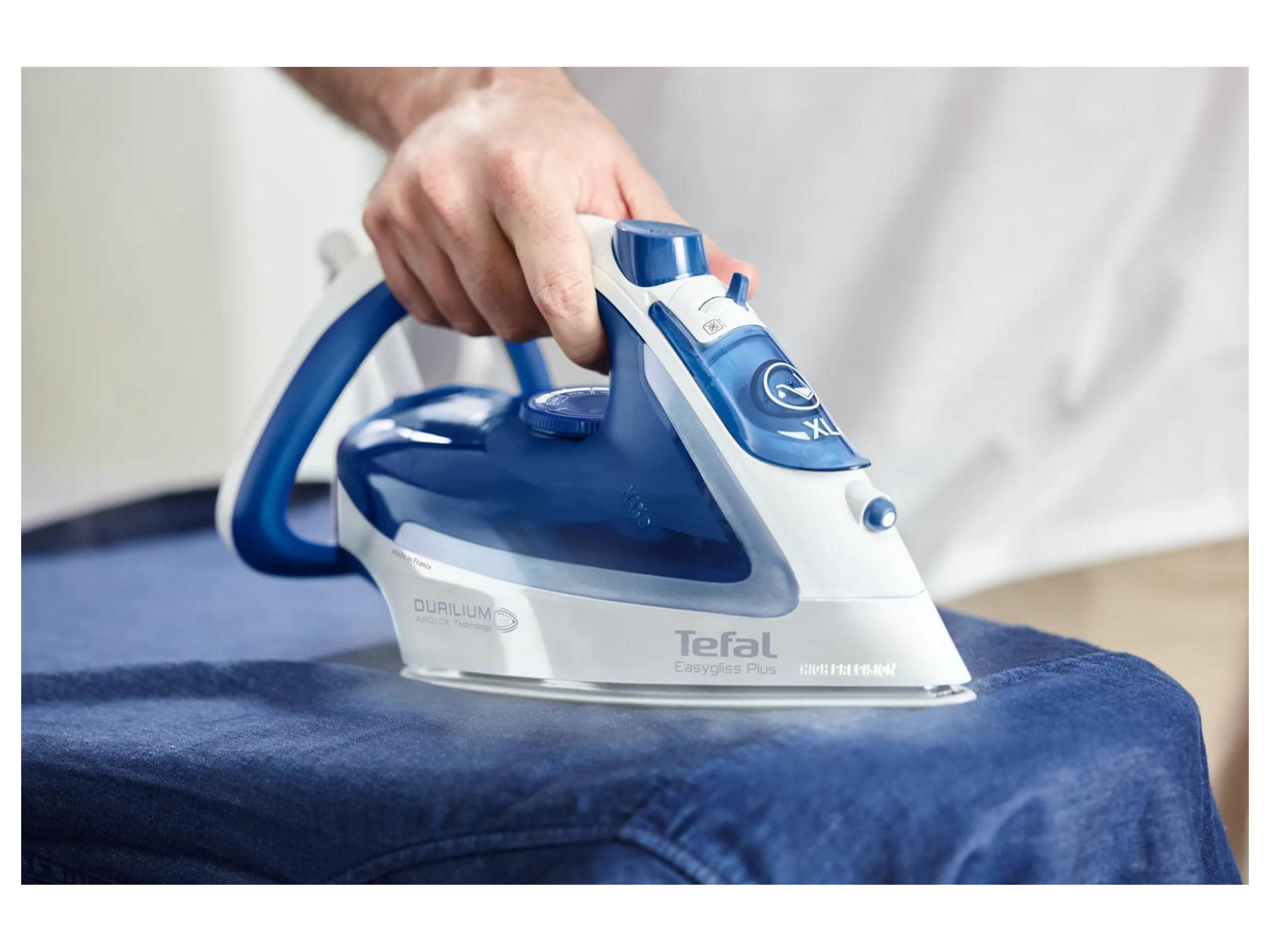 Tefal Dampfbügeleisen Easygliss, 2500 Watt, Dampfstoß 220 g/Min., Wassertank 270 ml, 2500 W, Durilium Airglide Bügelsohle, schnelles Aufheizen, blau/weiß, FV573 – Bild 3 von 4