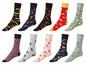 Sortiment Socken mit verschiedenen Mustern, darunter Hotdogs, Flamingos und Avocados.