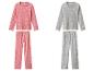 Zwei Pyjama-Sets: eines in Rosa mit weißen Punkten und eines in Grau mit weißen Sternen.