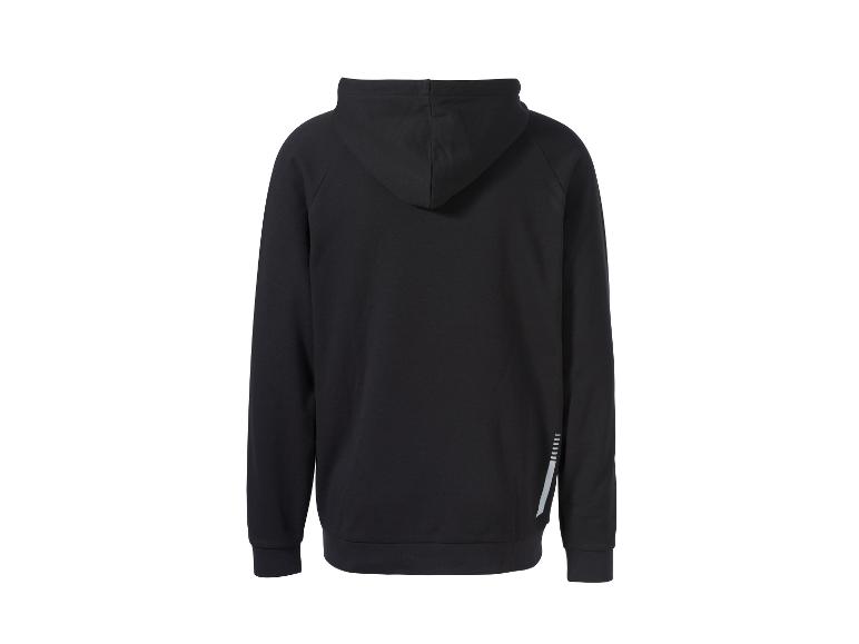 Schwarzer Kapuzenpullover mit reflektierenden Streifen am rechten Ärmel.