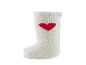 Weiße Socke mit rotem Herz, ideal für Babys oder Kleinkinder.