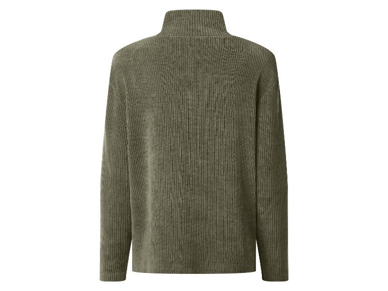 Rückenansicht eines grünen gerippten Rollkragenpullovers für Herren