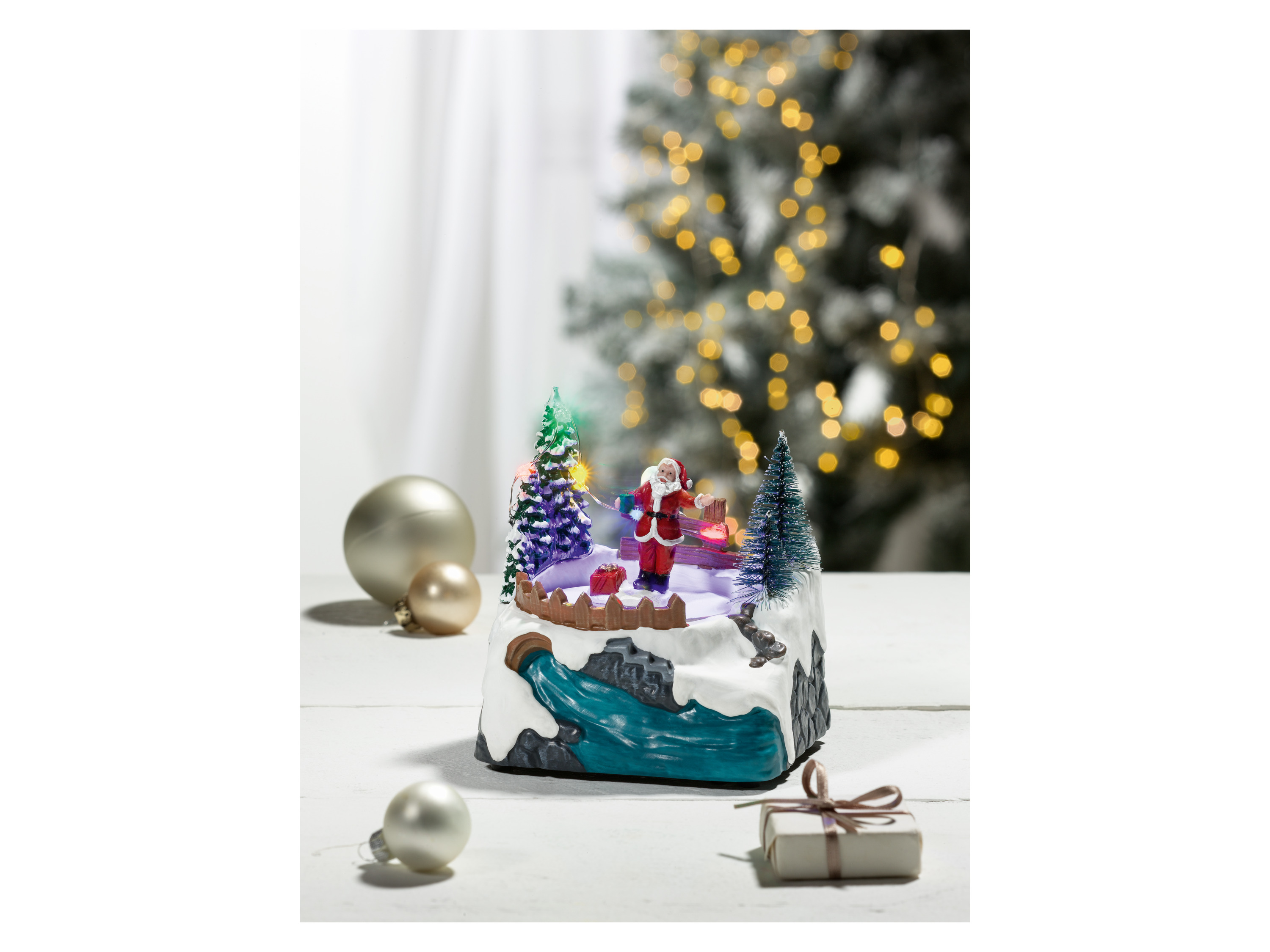 Thumbnail - LIVARNO home Weihnachtsdorf mit beweglicher Funktions-LED (Weihnachtsmann)