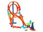 Orange-blaues Hot Wheels Rennbahn-Set mit Loopings, Rampen und einem gelben Auto