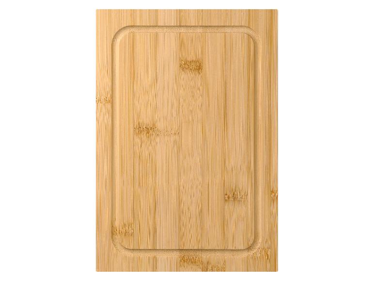 Rechteckiges Bambus-Schneidebrett mit Saftrille.