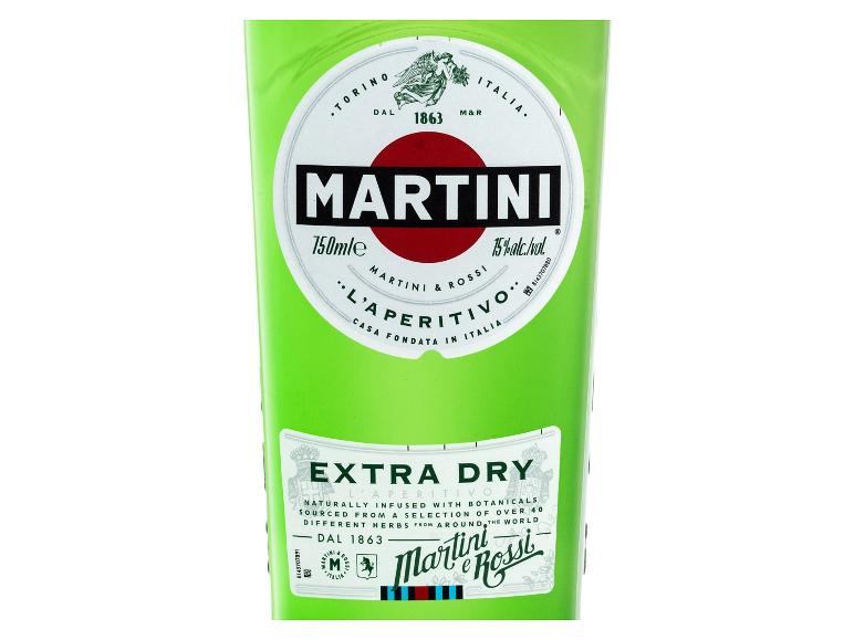 Grüne Flasche mit einem weißen Etikett, das 'Extra Dry' und 'L'Aperitivo' zeigt.