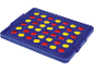 Klappbares blaues Vier-gewinnt-Spiel mit roten und gelben Spielsteinen.