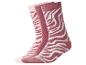 Drei Paar Socken mit Zebramuster in Rosa- und Burgundertönen.