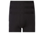 Drei Paar schwarze Boxershorts.