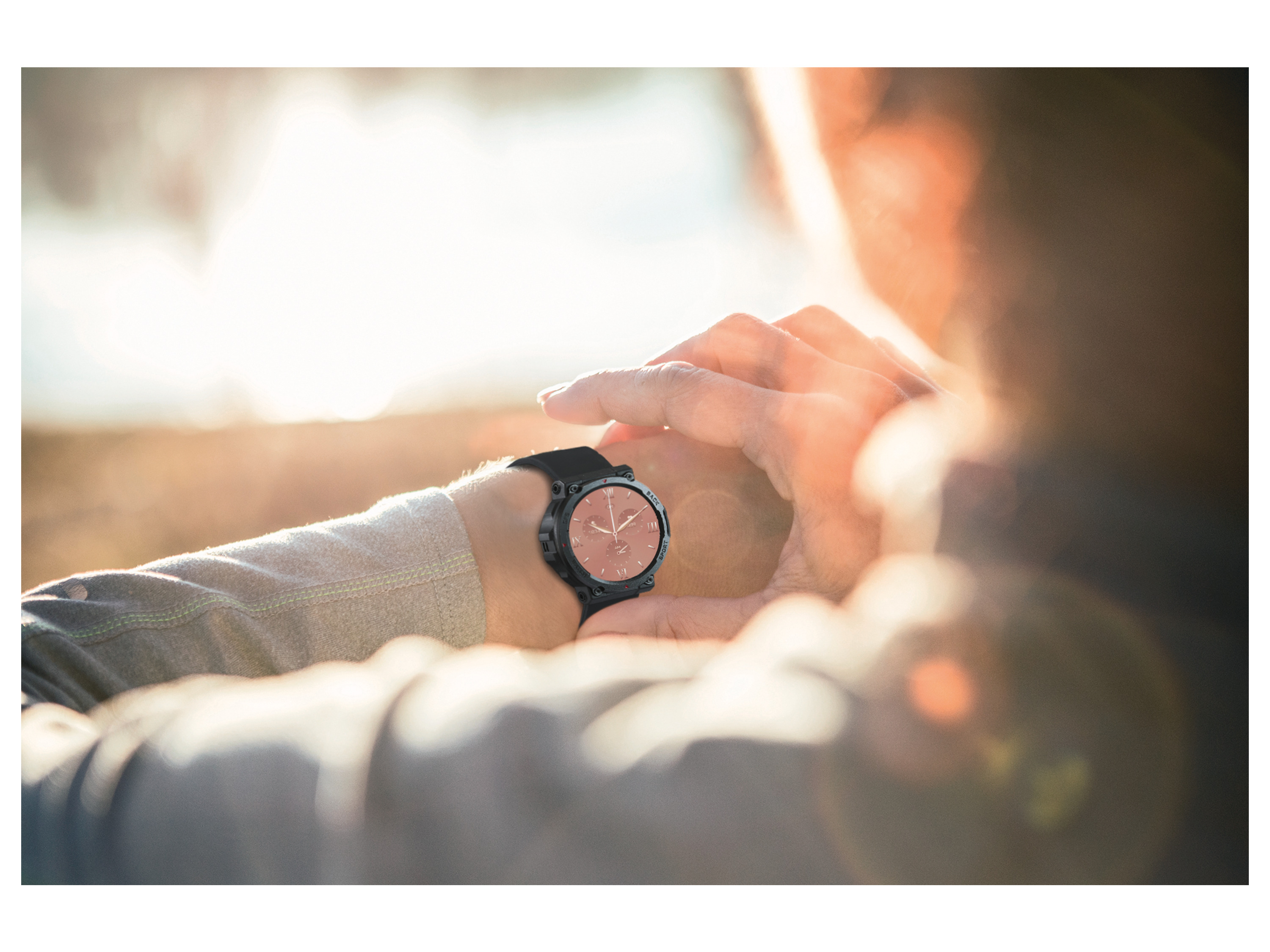 Thumbnail - CRIVIT Sport-Smartwatch, mit GPS, AMOLED-Farbdisplay und Herzfrequenzmessung