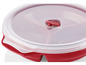 Eine rote Plastik-Servierschale mit Deckel und drei Fächern.