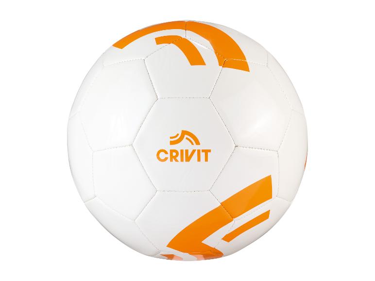 Crivit Fußball, weiß mit orangenen Details.