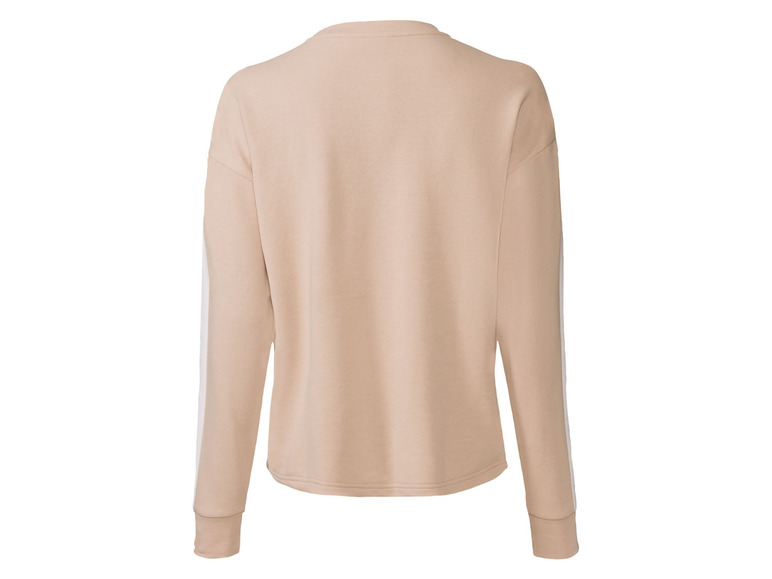 Beigefarbener Pullover mit weißen Streifen an den Ärmeln.