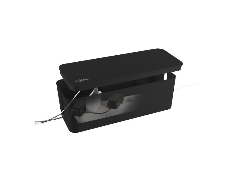 Schwarze Kabelmanagementbox mit Steckdosenleiste und angeschlossenen Steckern